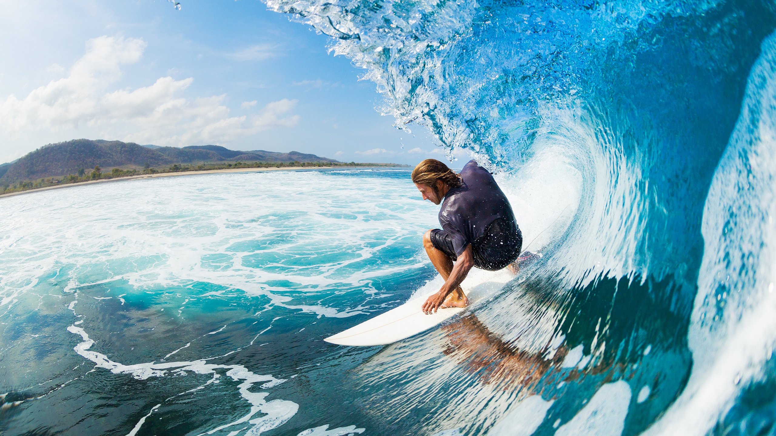 2001年西部决赛:沙奎尔·奥尼尔在对阵太阳的比赛中表现惊人,带领湖人实现逆转,成功晋级总决赛,当赛季夺冠。